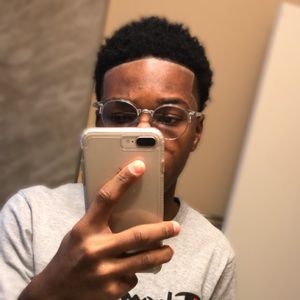 Meet your Posher, Jonathan